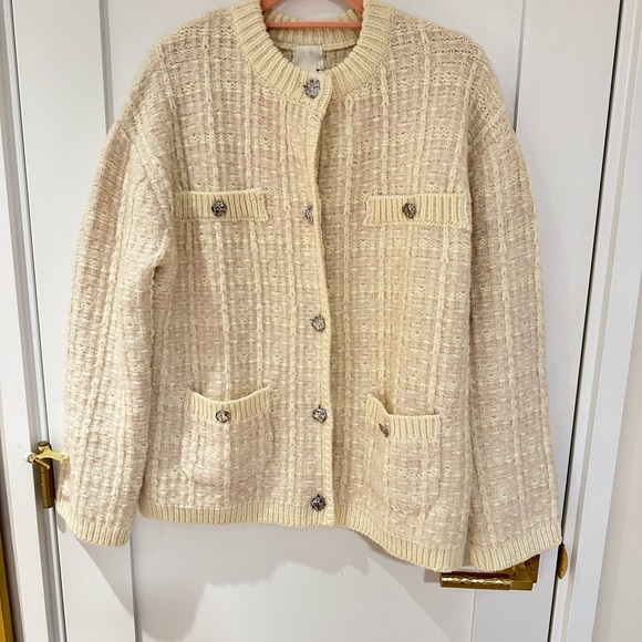 H&M cardigan. Never worn. - Picture 2 of 4